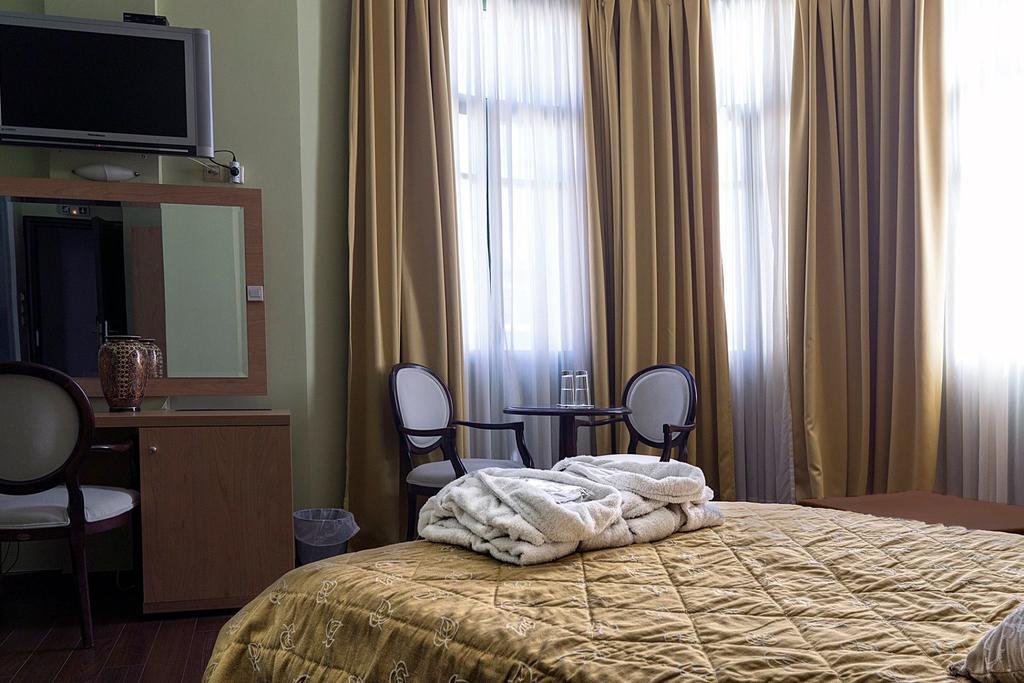 Ermionio Hotel Kozani Habitación foto