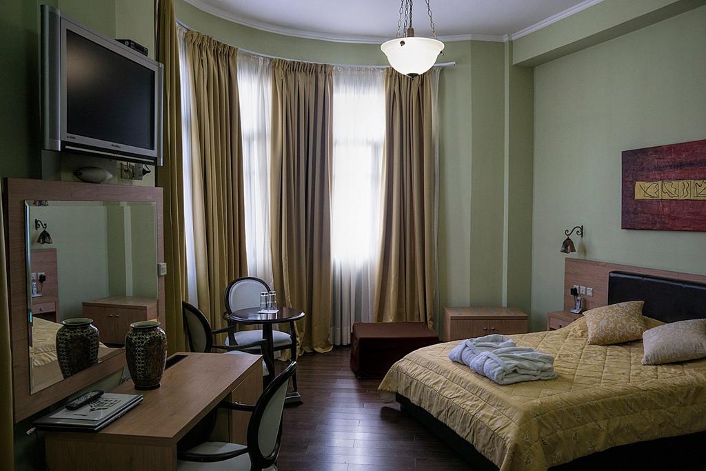 Ermionio Hotel Kozani Habitación foto